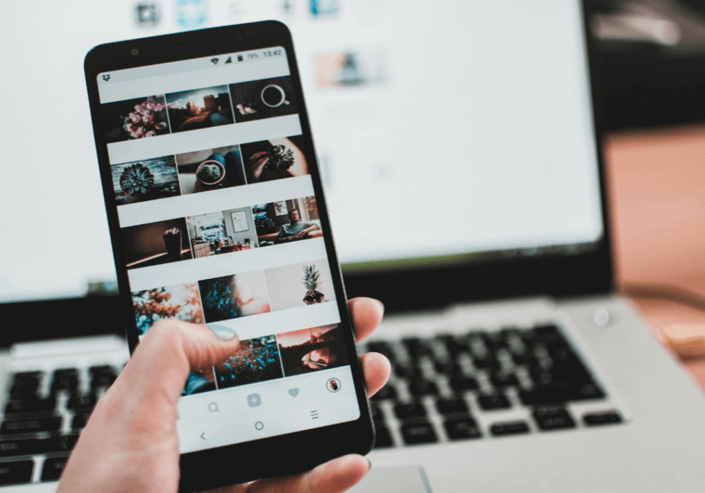Minimalist social media marketing agency instagram story